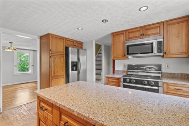 907 Putnam Pike, Chepachet, RI 02814 - photo 7