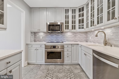 The Gibson unit 1005, Washington, DC 20037 - photo 3