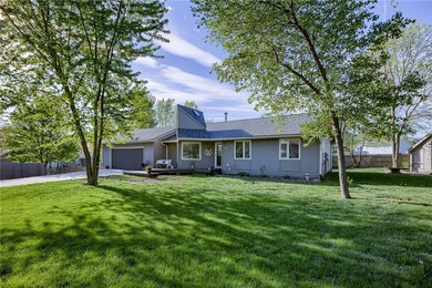 105 E Cedar St, Spring Hill, KS 66083 - photo 4