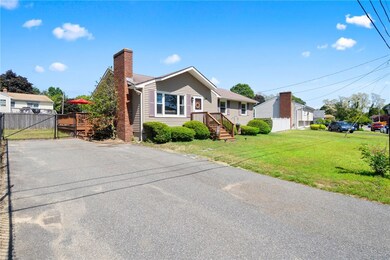 59 Glen Meadows Ct, Warwick, RI 02889 - photo 2