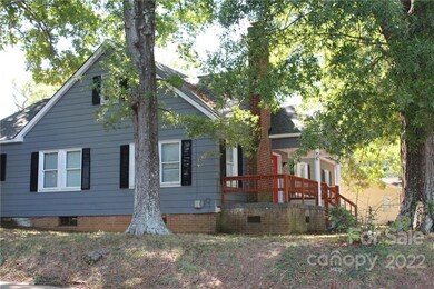 303 Armfield St, Statesville, NC 28677 - photo 3