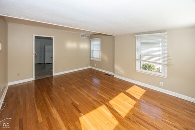 94 S 5th Ave, Beech Grove, IN 46107 - photo 7