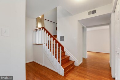 12702 Kingsbury Ct, Woodbridge, VA 22192 - photo 5