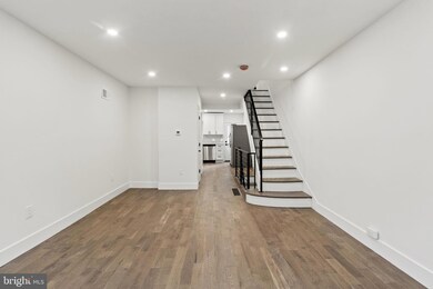 1903 S Alder St, Philadelphia, PA 19148 - photo 2