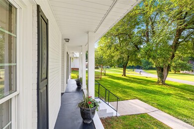 409 Camelot Dr, Statesville, NC 28625 - photo 4