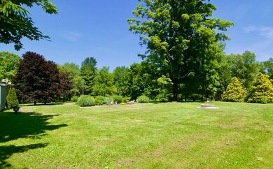 6 Crescent St, Easthampton, MA 01027 - photo 5