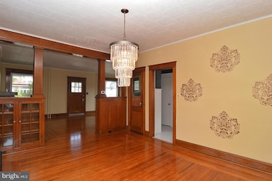 236 E Elm St, Reading, PA 19607 - photo 4