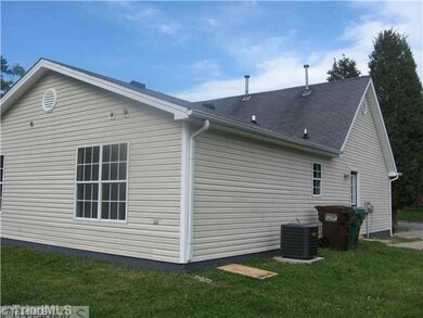 708 Hendrix St, High Point, NC 27260 - photo 2