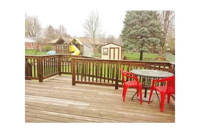 Yard/Garden. Deck/Backyard
