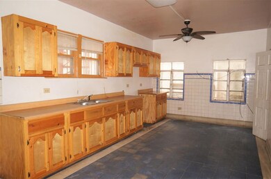 1010 Guadalupe St, Laredo, TX 78040 - photo 7