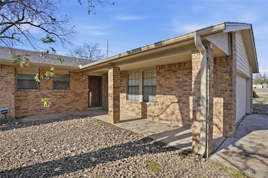 804 S Lions Ave, Broken Arrow, OK 74012 - photo 4