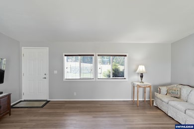 38733 Shady Oak Rd NE, Albany, OR 97322 - photo 5