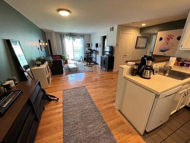 255 Beacon St unit 4C, Somerville, MA 02143 - photo 3
