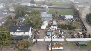 2306 W F St, Oakdale, CA 95361 - photo 2