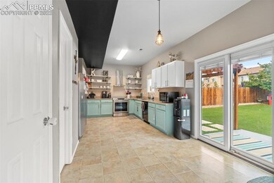 Kitchen to the outdoor patio.