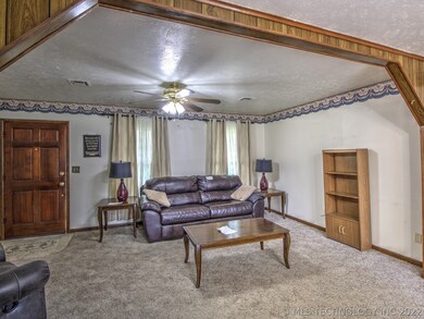 8387 E Highway 412, Locust Grove, OK 74352 - photo 4