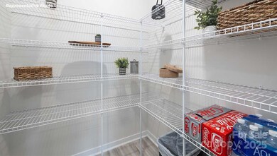 15110 Puffin Ct, Charlotte, NC 28215 - photo 5