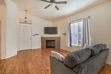 Gas fireplace