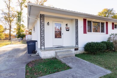 397 Maple St, Jacksonville, NC 28540 - photo 4