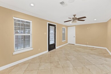 4401 Darwin St, Houston, TX 77093 - photo 5