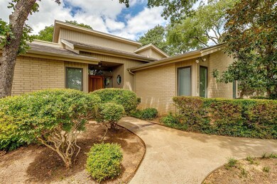 1420 Crownhill Dr, Arlington, TX 76012 - photo 3