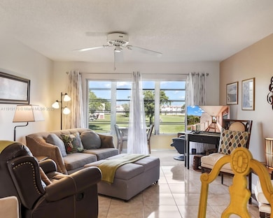 9401 Sunrise Lakes Blvd unit 302, Sunrise, FL 33322 - photo 3