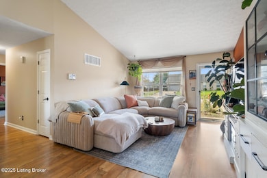 1303 Field Stone Dr, Jeffersonville, IN 47130 - photo 5