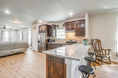 429 Sabine Ave, Cleburne, TX 76031 - photo 7