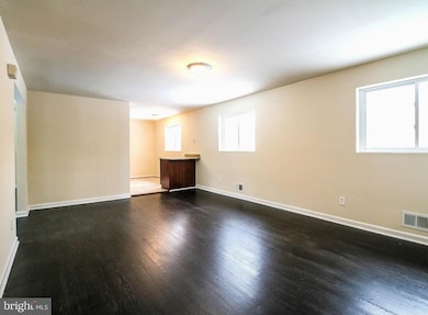 18304 Cabin Rd, Triangle, VA 22172 - photo 7