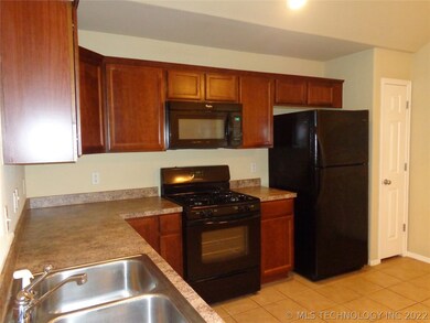 2716 N 20th St, Broken Arrow, OK 74012 - photo 4