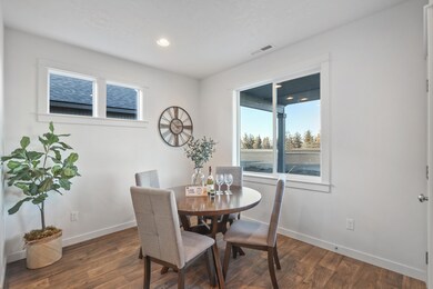 Middleton - Dining Room