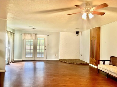 308 Iris Park Dr, Pineville, LA 71360 - photo 3