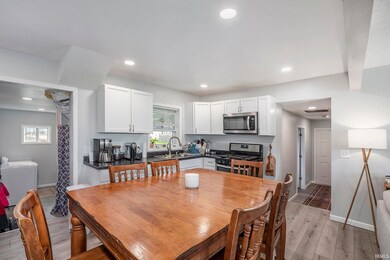 255 W Hudson St, Nappanee, IN 46550 - photo 4