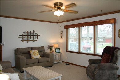 2256 Dawnshire Dr, Columbus, IN 47203 - photo 4