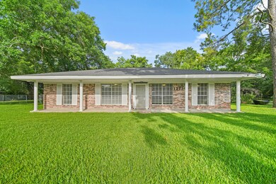 Charming Acreage Home – Move-In Ready! Step into t