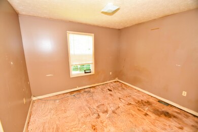 214 Meadow Dr, Tyner, KY 40486 - photo 7