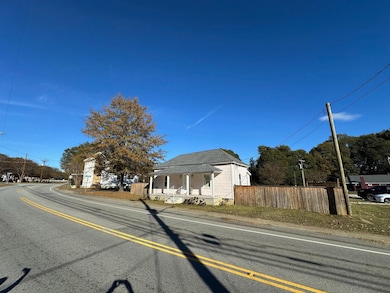 125 S Linda St, Cowpens, SC 29330 - photo 4