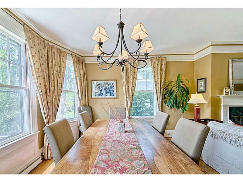 534 Lloyd Ave, Providence, RI 02906 - photo 4