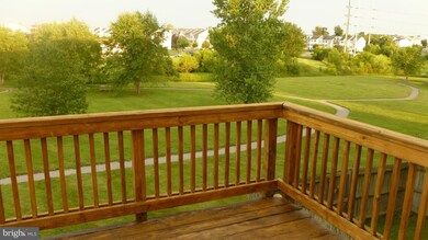 7121 Ladd Cir, Frederick, MD 21703 - photo 3