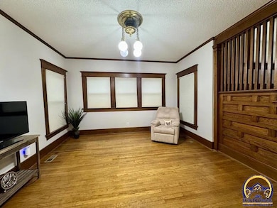 210 N 8th St, Hiawatha, KS 66434 - photo 6