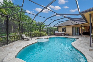 Gorgeous large Pool and Lanai with Hot Tub