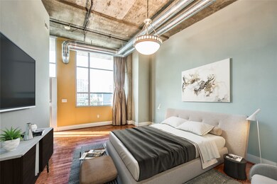 Spacious primary
bedroom.
