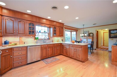 2817 Meadow Ln, Schnecksville, PA 18078 - photo 7