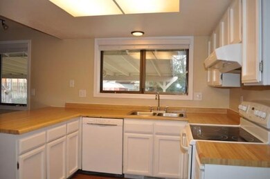 1921 Spring St, Medford, OR 97504 - photo 3