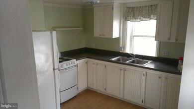 373 E Mckinley St unit 1/2, Chambersburg, PA 17201 - photo 2