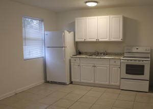 1104 State St unit 3, West Palm Beach, FL 33407 - photo 2