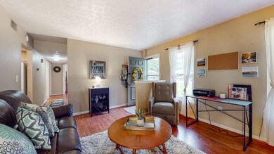 12-web-or-mls-Confederate Place Dr 8524-