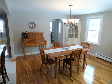 33 Gordon Dr, Londonderry, NH 03053 - photo 3