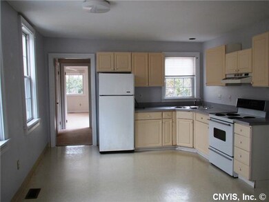 Kitchen Four-bedroom apartment