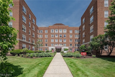 19201 Van Aken Blvd unit 211, Shaker Heights, OH 44122 - photo 2